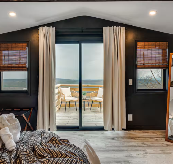 Shenandoah Airbnb Bedroom with view