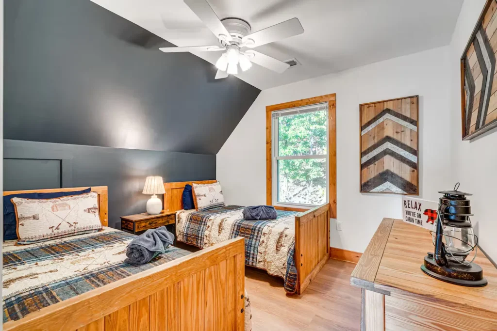 Bedroom in a Shenandoah, Virginia short-term rental